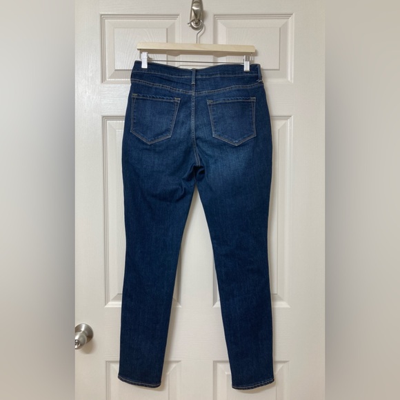 2 Pairs Old Navy Curvy Mid Rise Skinny Jeans 6 Short Denim Casual Normcore - Picture 13 of 16